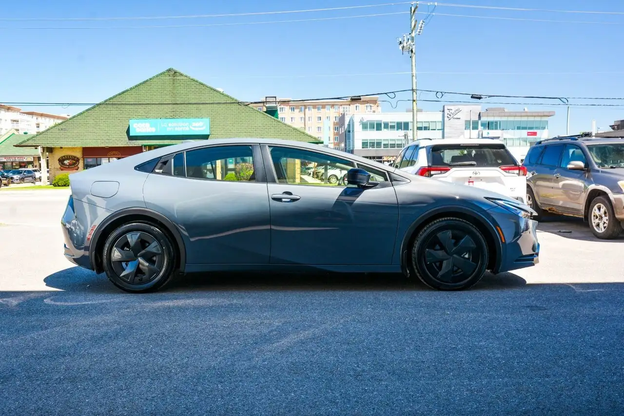 Toyota Prius снимка Toyota Prius