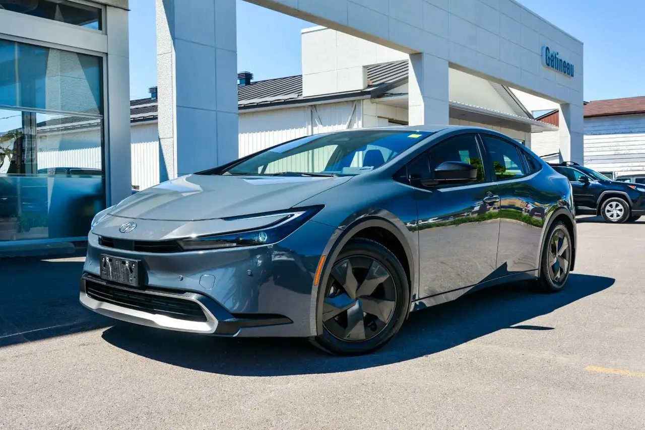 Toyota Prius снимка Toyota Prius