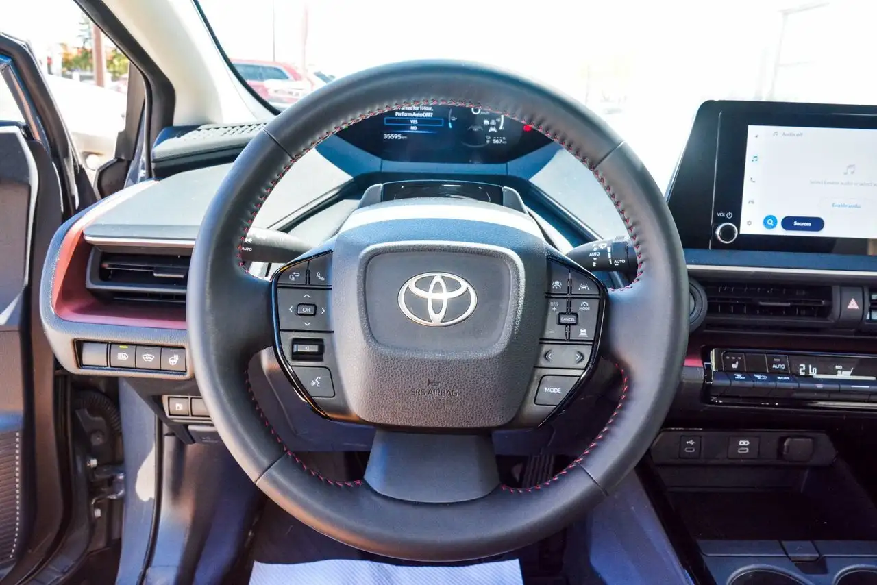 Toyota Prius снимка Toyota Prius