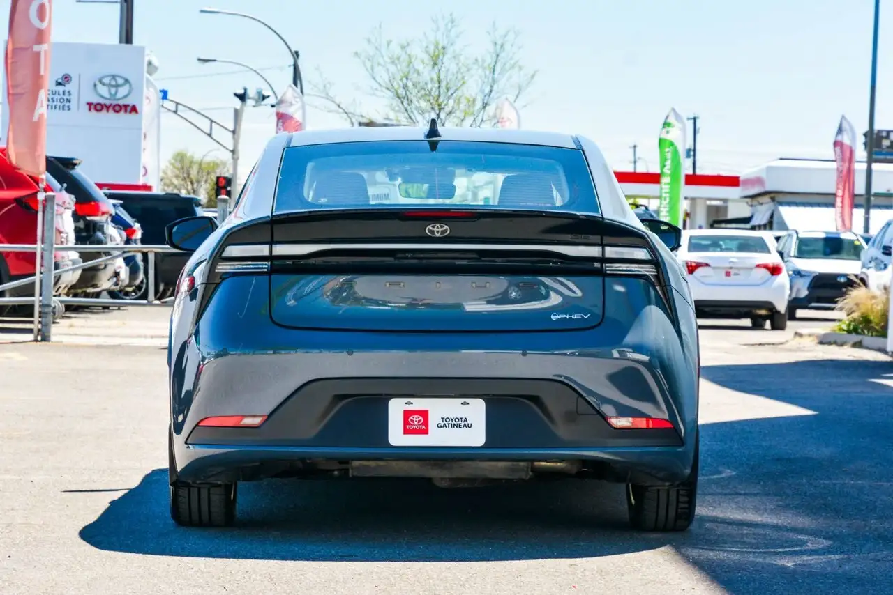 Toyota Prius снимка Toyota Prius