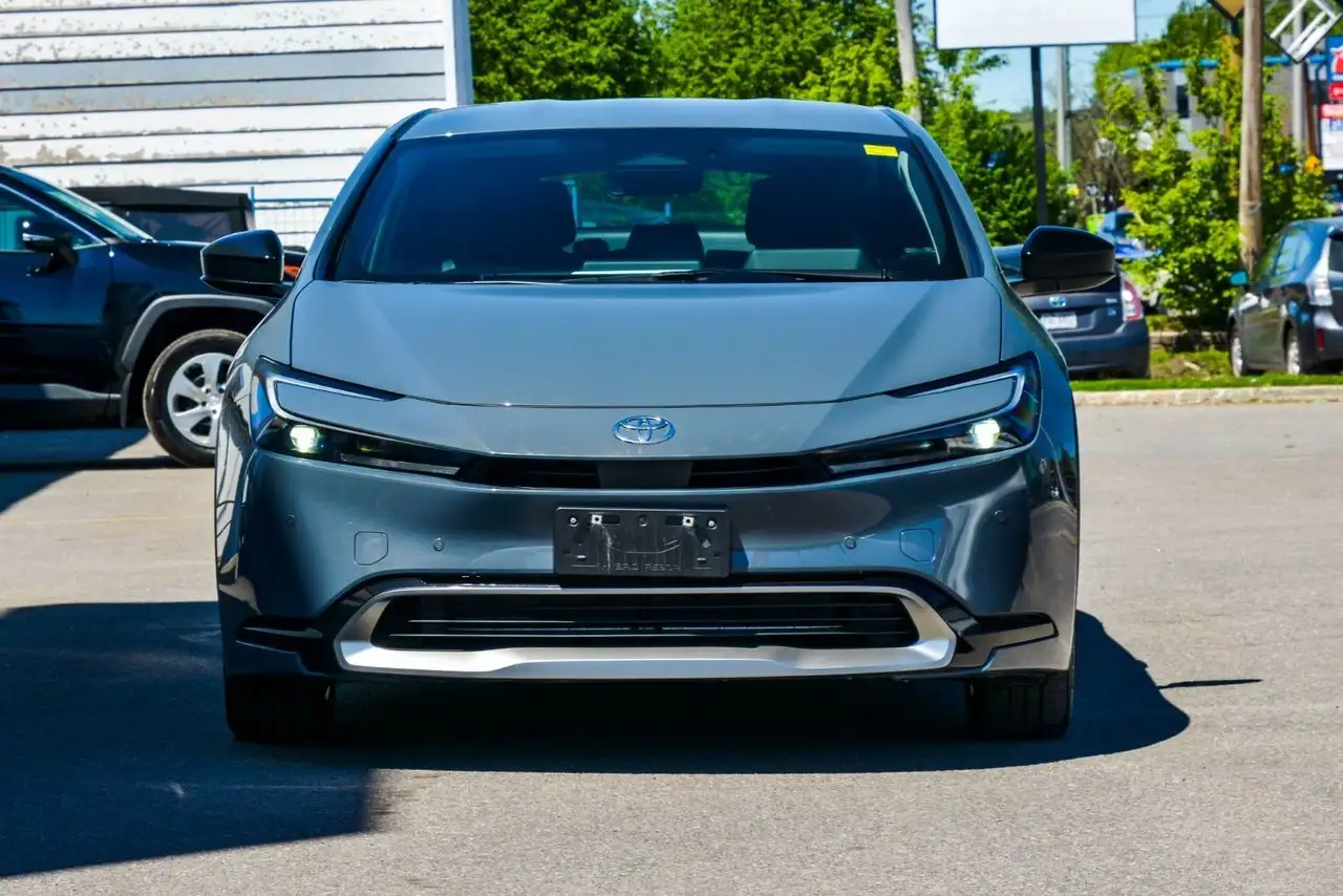 Toyota Prius снимка Toyota Prius