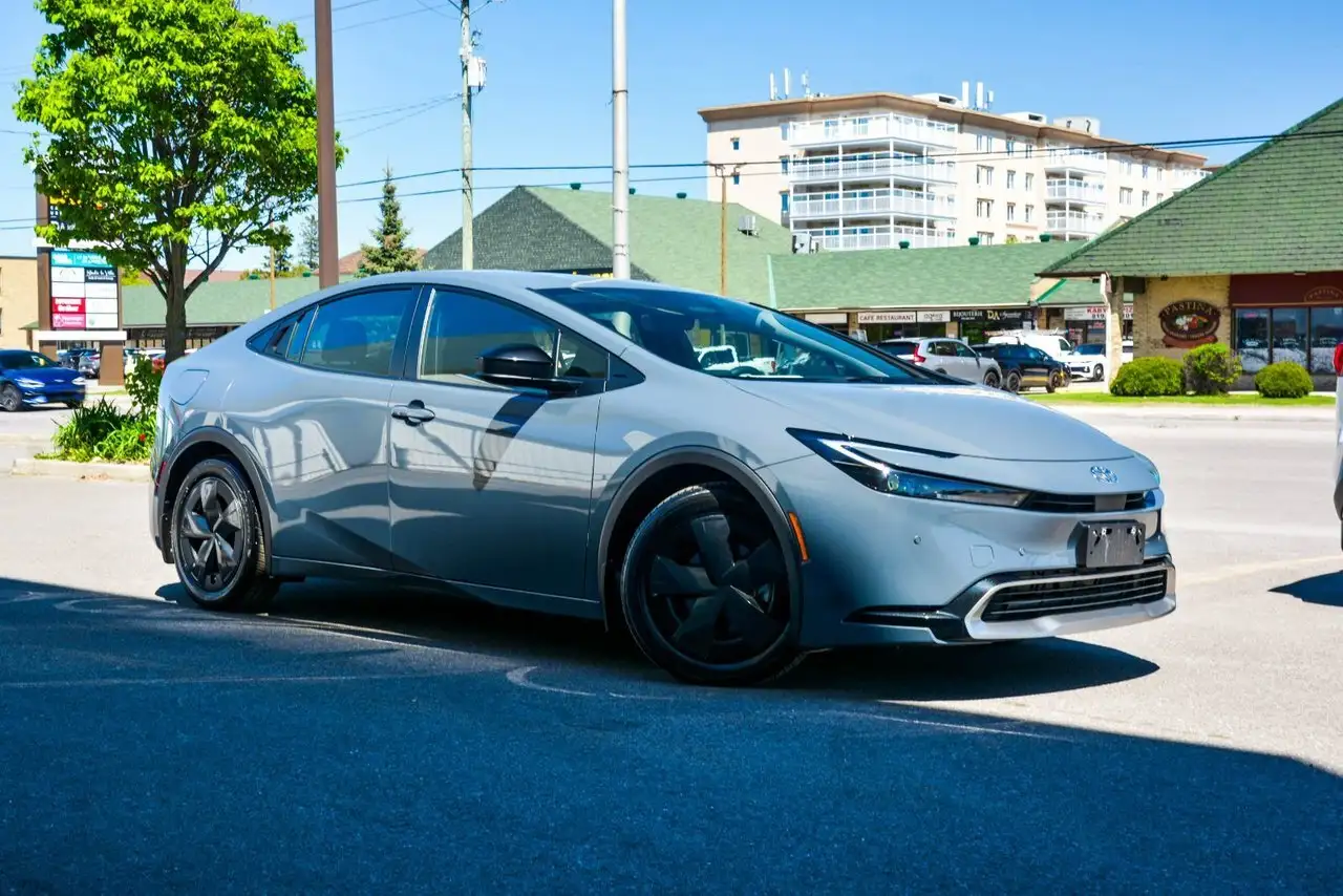 Toyota Prius снимка Toyota Prius