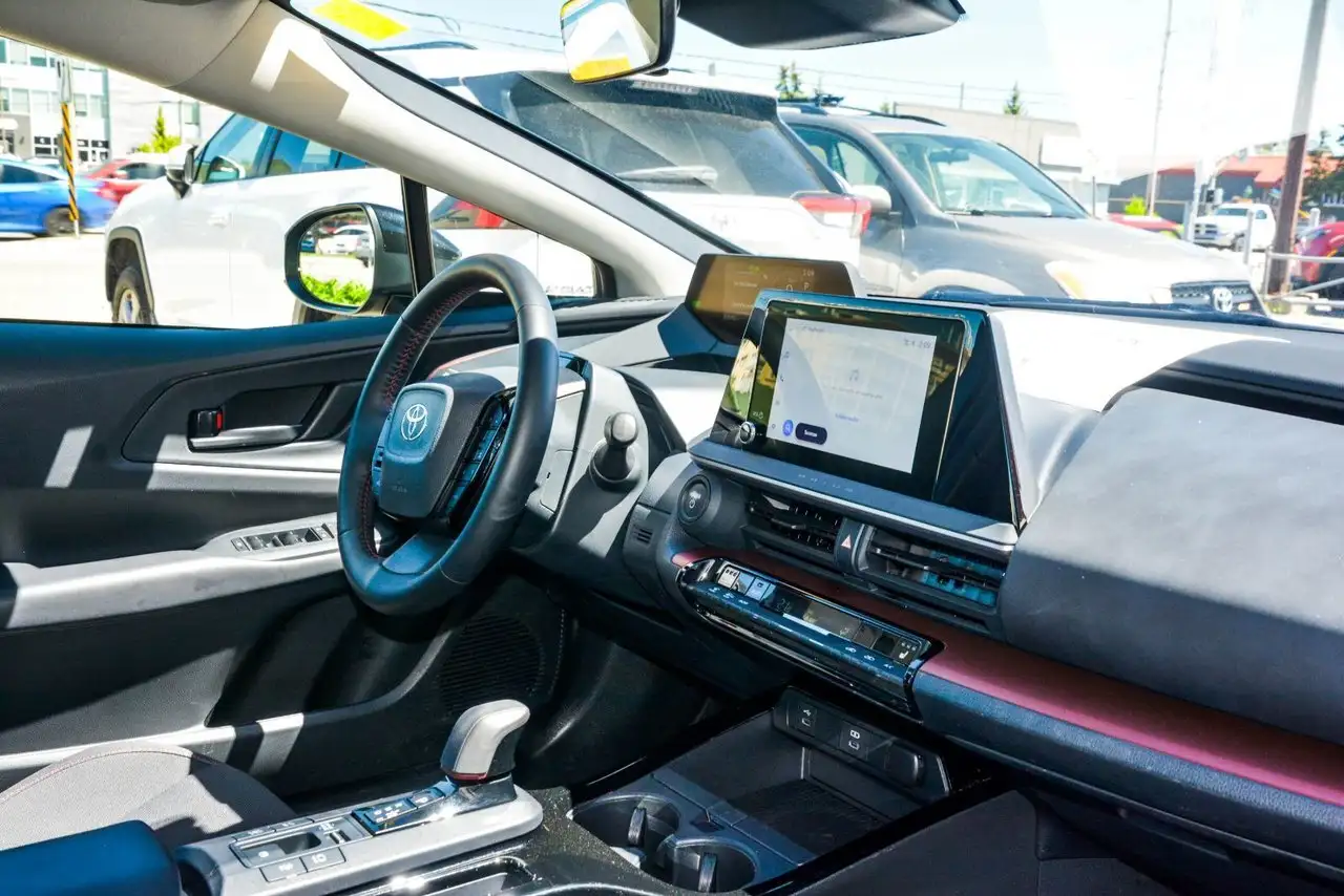 Toyota Prius снимка Toyota Prius