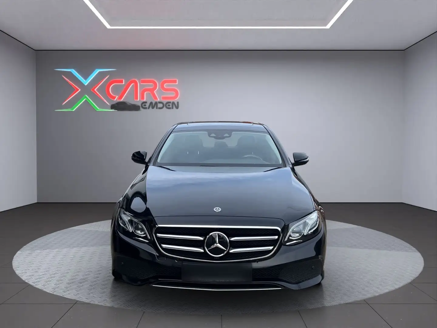 Mercedes-Benz E 220 d Avantgarde Lim. GSD/Navi/Kamera/Leder Zwart - 2