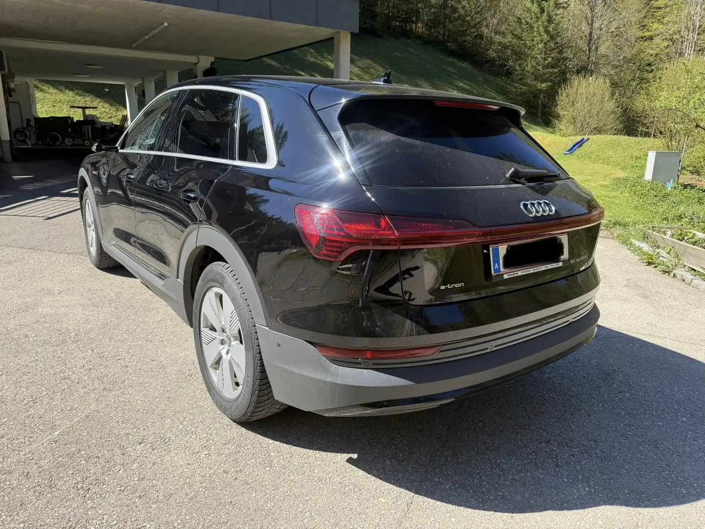 Audi e-tron 50 quattro 71kWh Business - 2