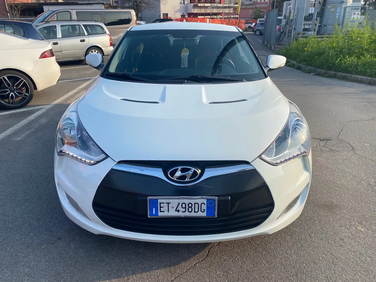 Hyundai VELOSTER 1.6 gdi Comfort auto Weiß - 2