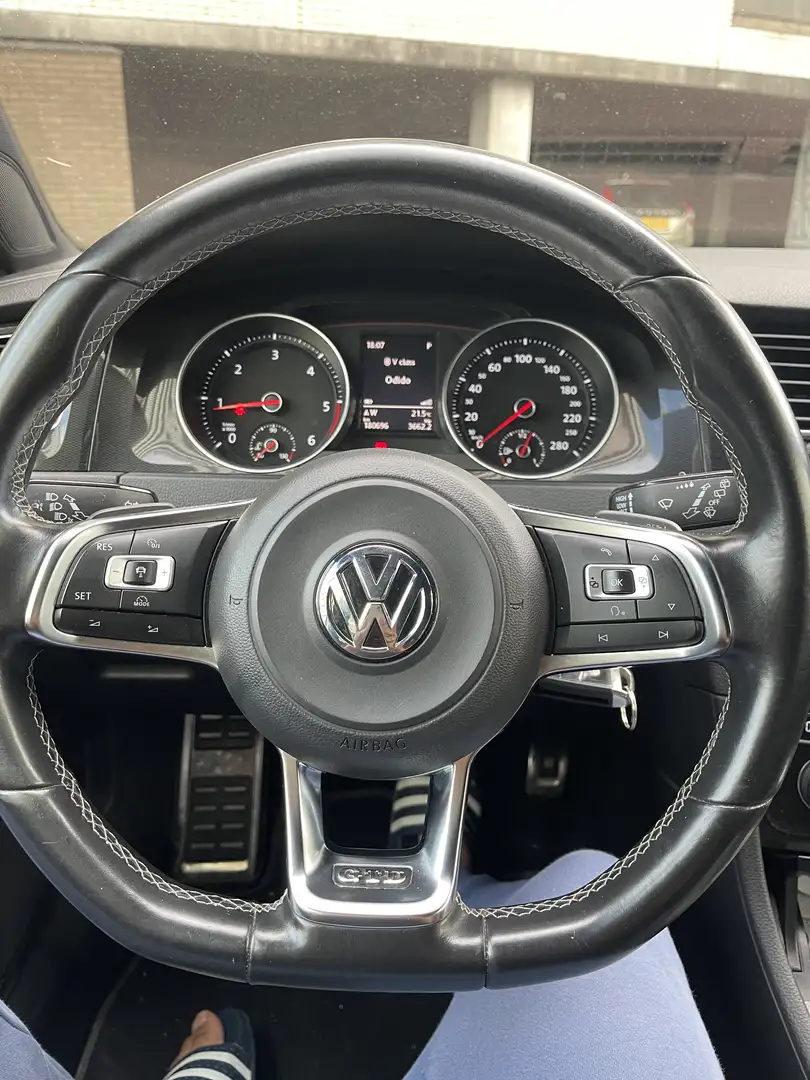 Volkswagen Golf 2.0 TDI GTD nieuw APK 28-04-2025 gedaan Grijs - 2