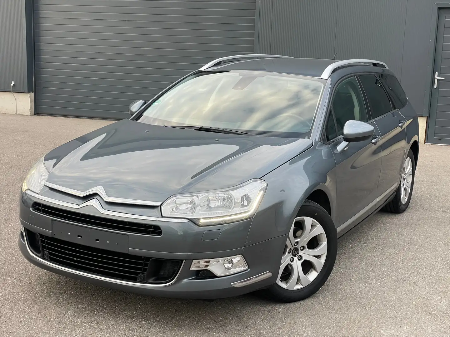 Citroen C5 2.0 HDI Selection Euro 5, NAVI Grau - 1
