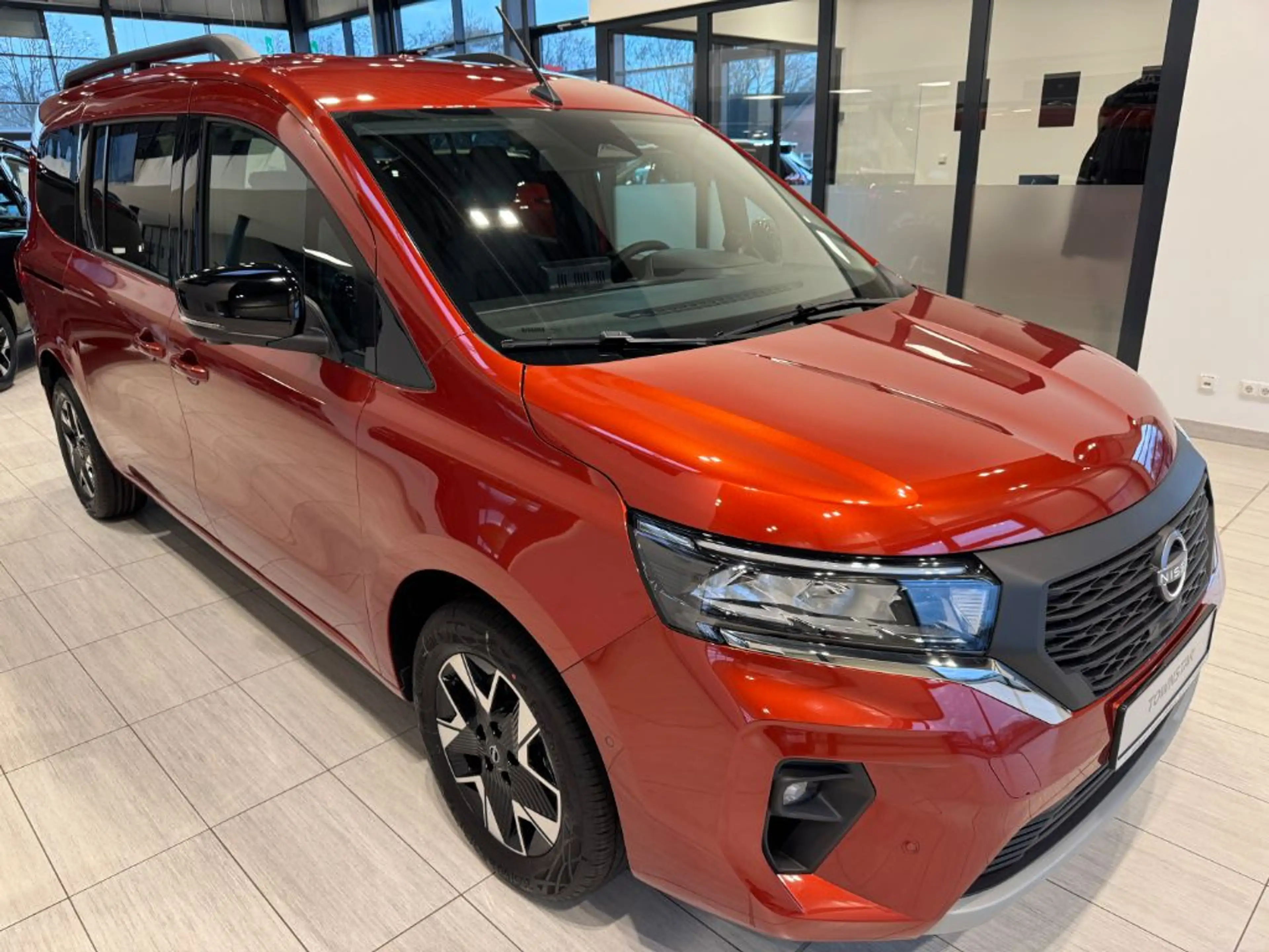 Nissan Townstar DIG-T 130 Aut. Kombi L2 Tekna SHZ Leder — photo 2