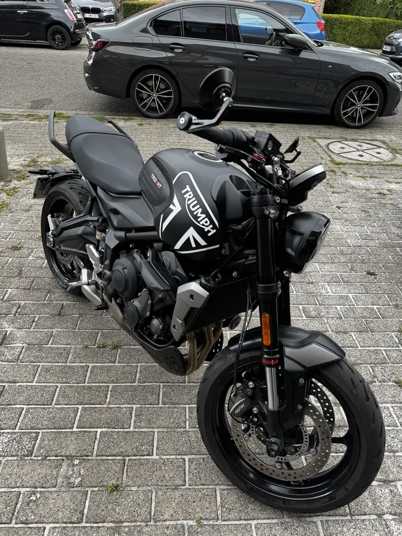 Triumph Trident 660 mat zwart - 1