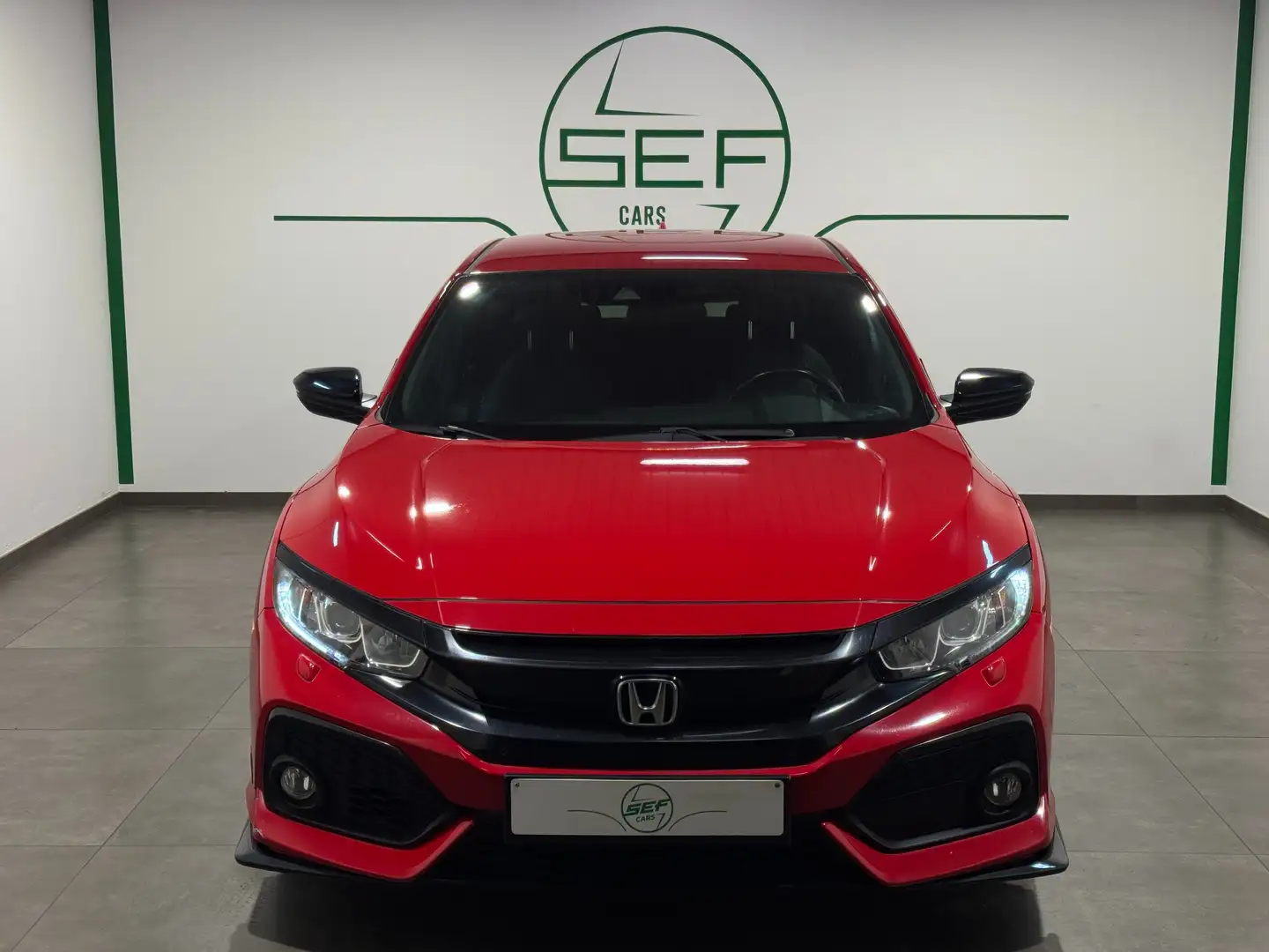 Honda Civic ** 1.0 i-VTEC ** S ** GPS ** Garantie 12 mois ** Rouge - 2