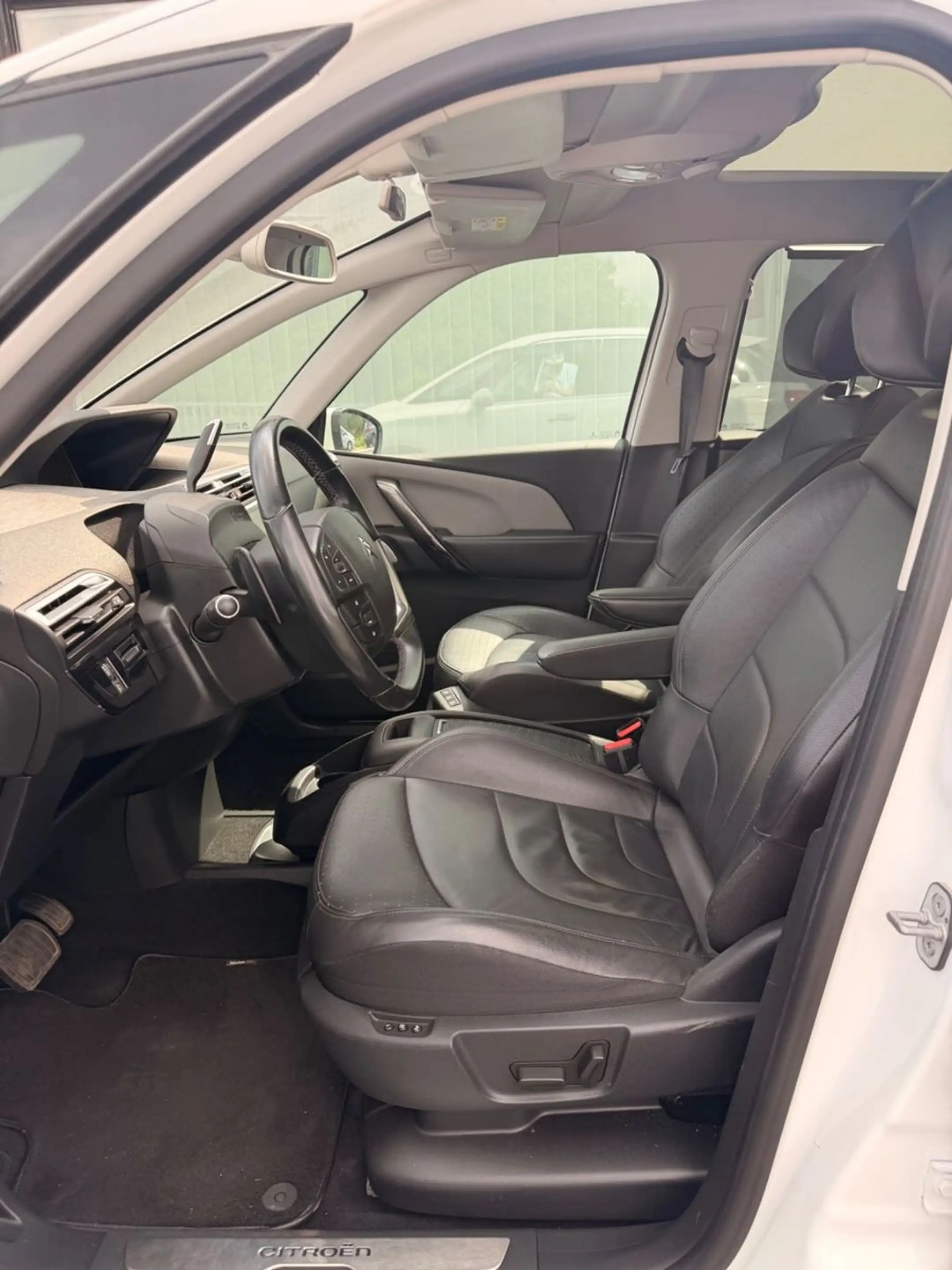 Citroen C4 Picasso /Spacetourer Shine — photo 10