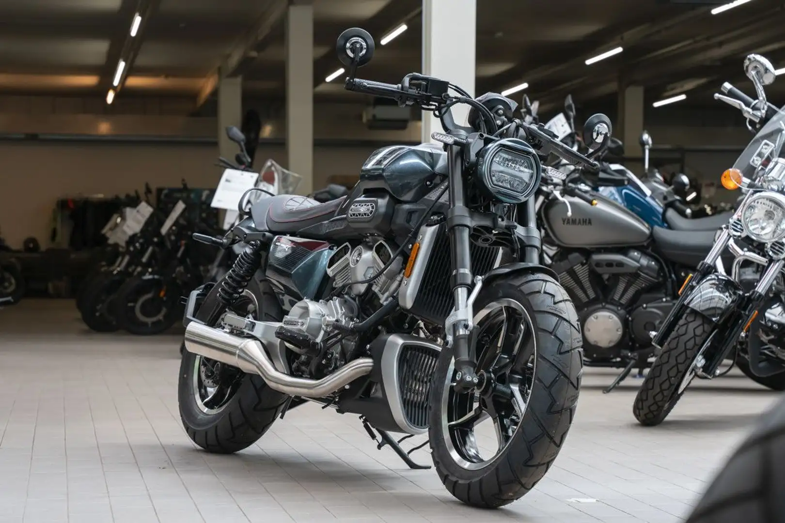 Hyosung GV 125 X ABS, sofort lieferbar, Lieferservice Grau - 2