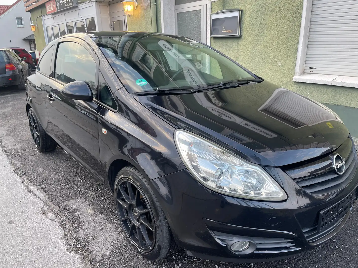 Opel Corsa 1.4 16V Color Edition Schwarz - 2