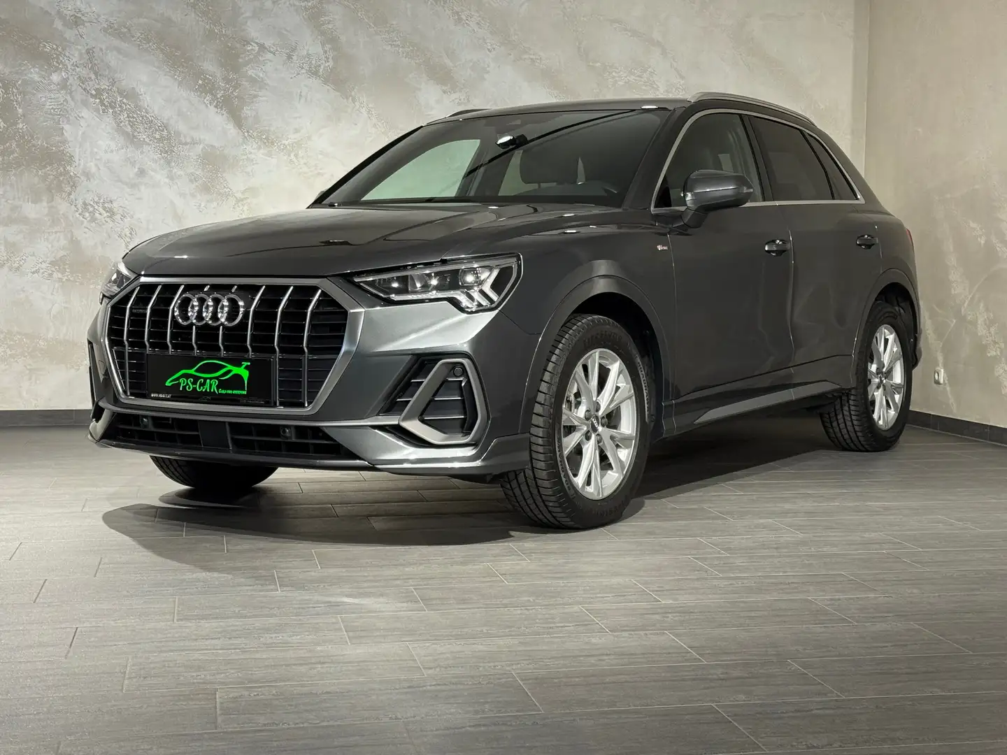 Audi Q3 40 TFSI Quattro**LED**S-line**Erstbesitz** Grau - 1