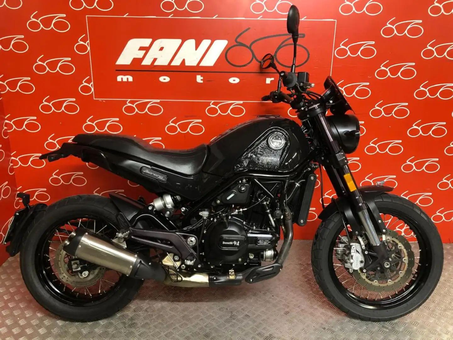Benelli Leoncino 500 Trail Nero - 1