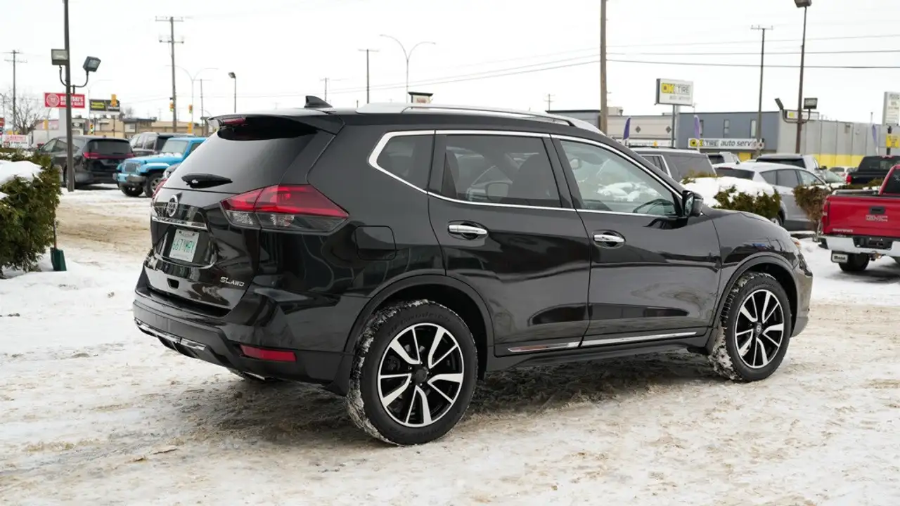 Nissan Rogue снимка Nissan Rogue
