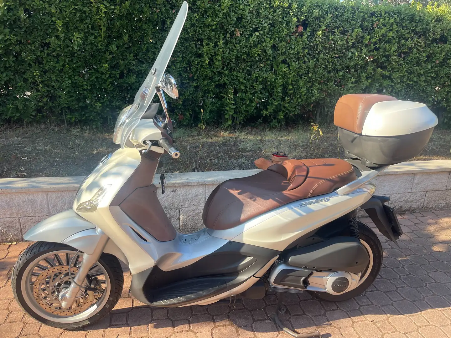 Piaggio Beverly 300 ie Alb - 1