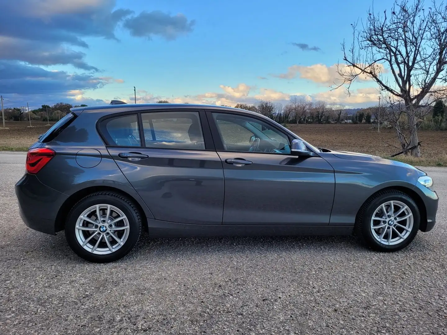 BMW 116 d 5p Business Grigio - 2