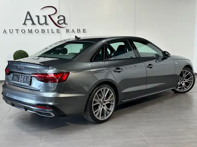 Audi A4 view 4