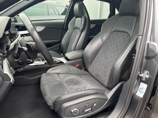 Audi A4 view 10