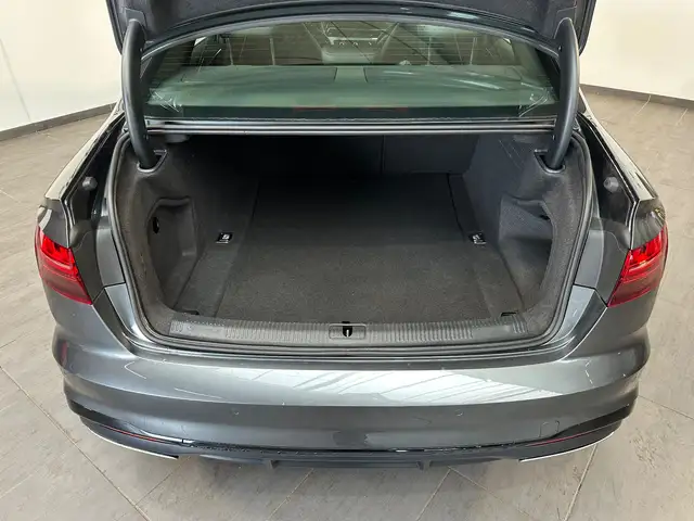 Audi A4 view 6