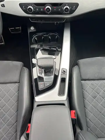Audi A4 view 17