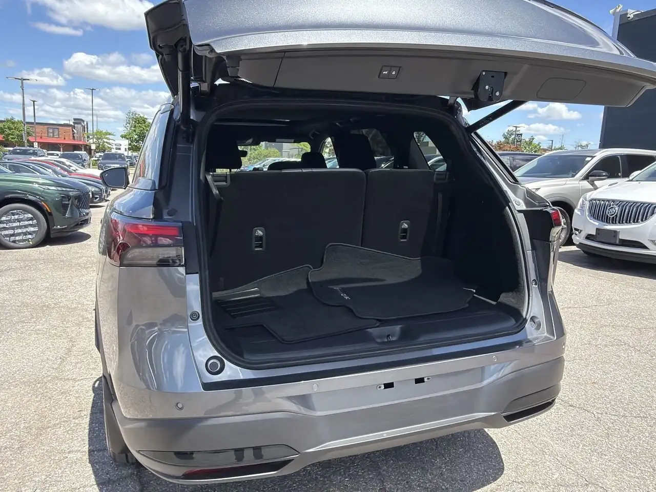 Infiniti QX60 снимка Infiniti QX60