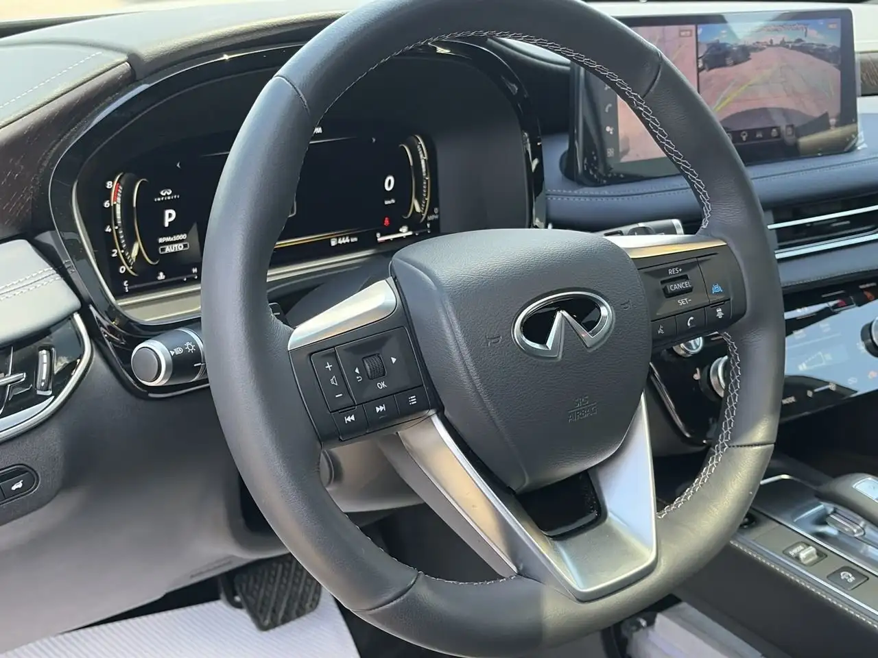 Infiniti QX60 снимка Infiniti QX60