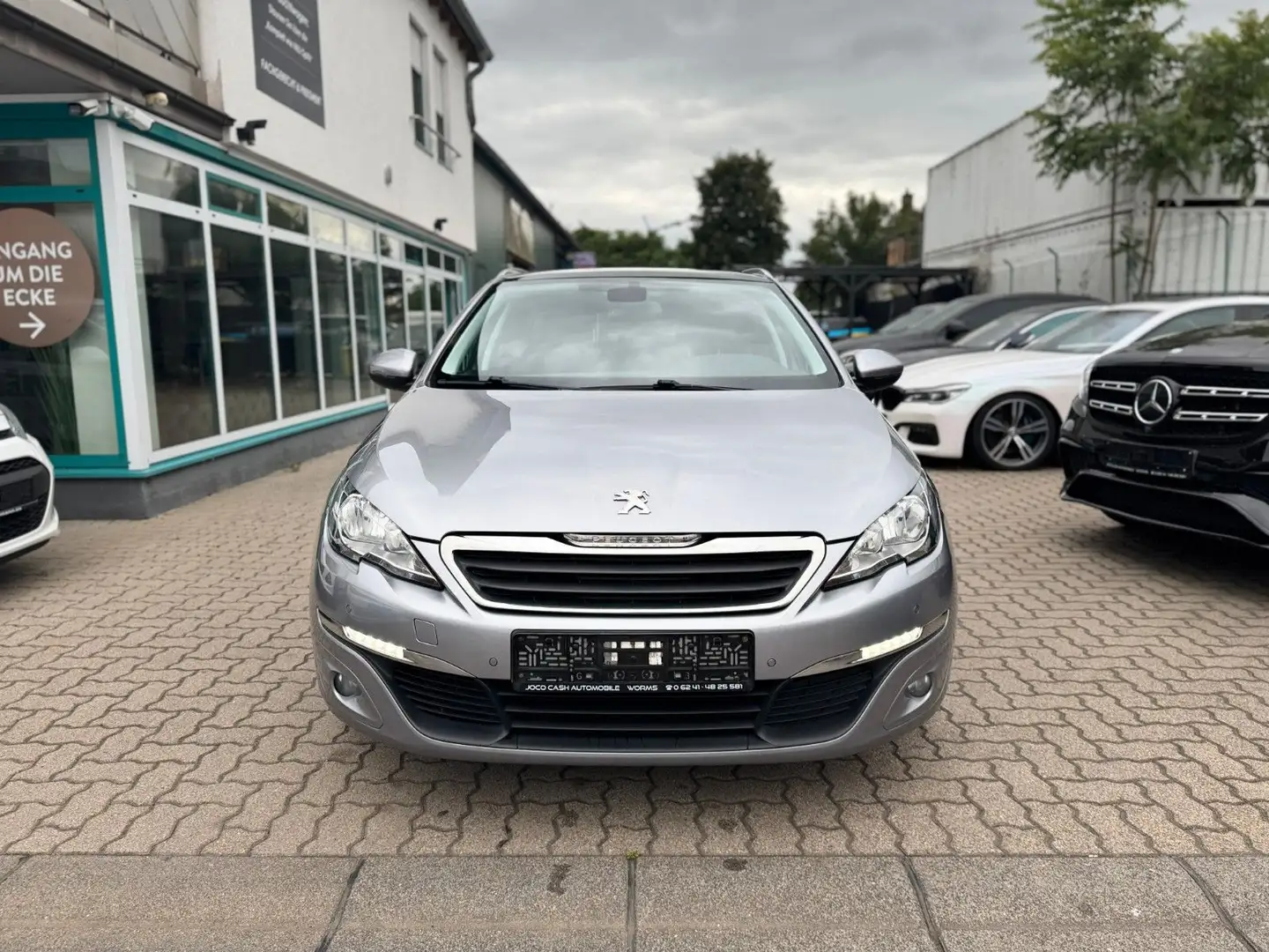 Peugeot 308 SW Style*PANORAMA*KAMERA*NAVI*SHZG*TEMPOMAT* - 2