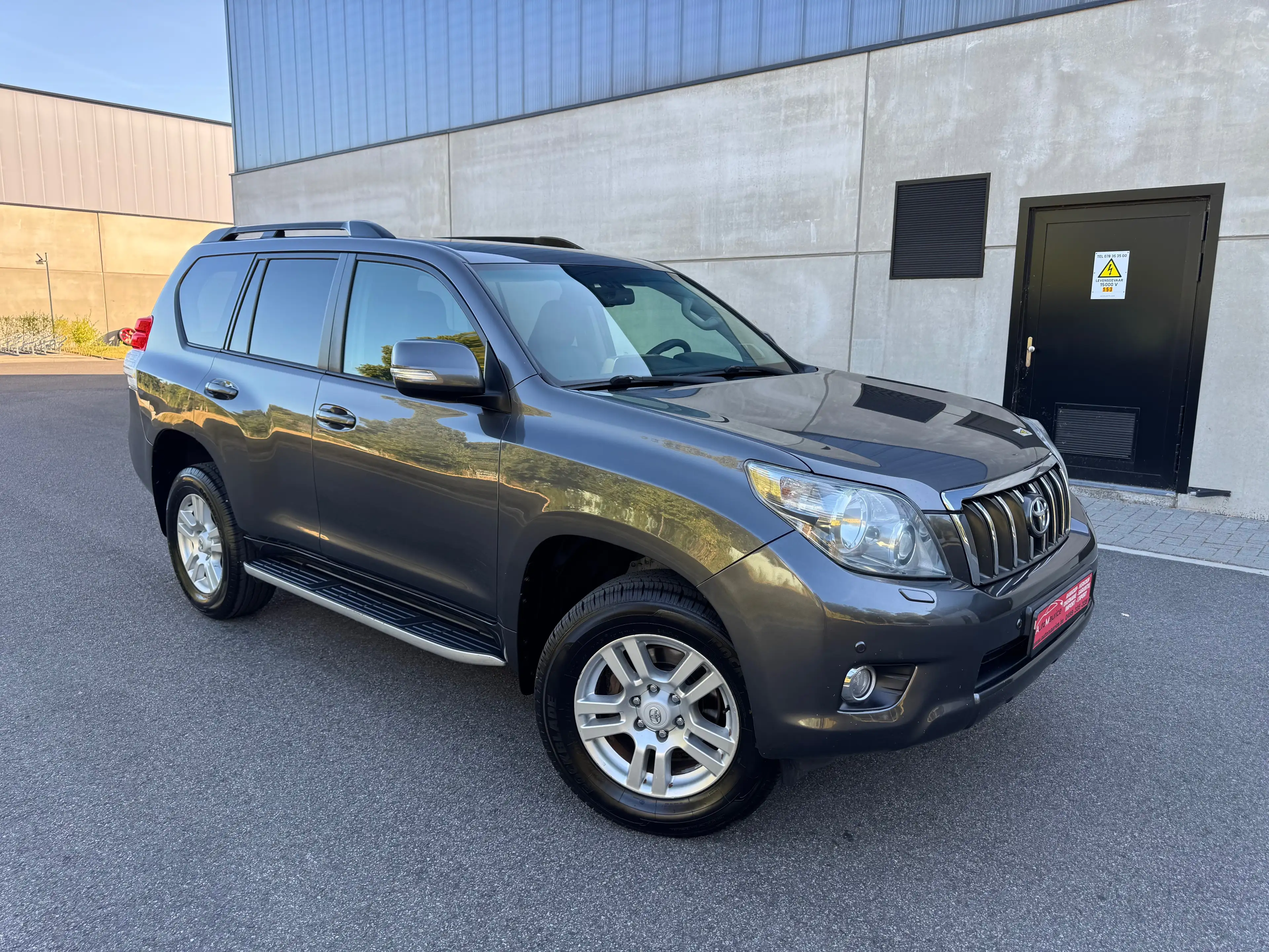 Toyota Land Cruiser 3.0 D-4D / Automaat / 5Place / Export Afrik Only — photo 2