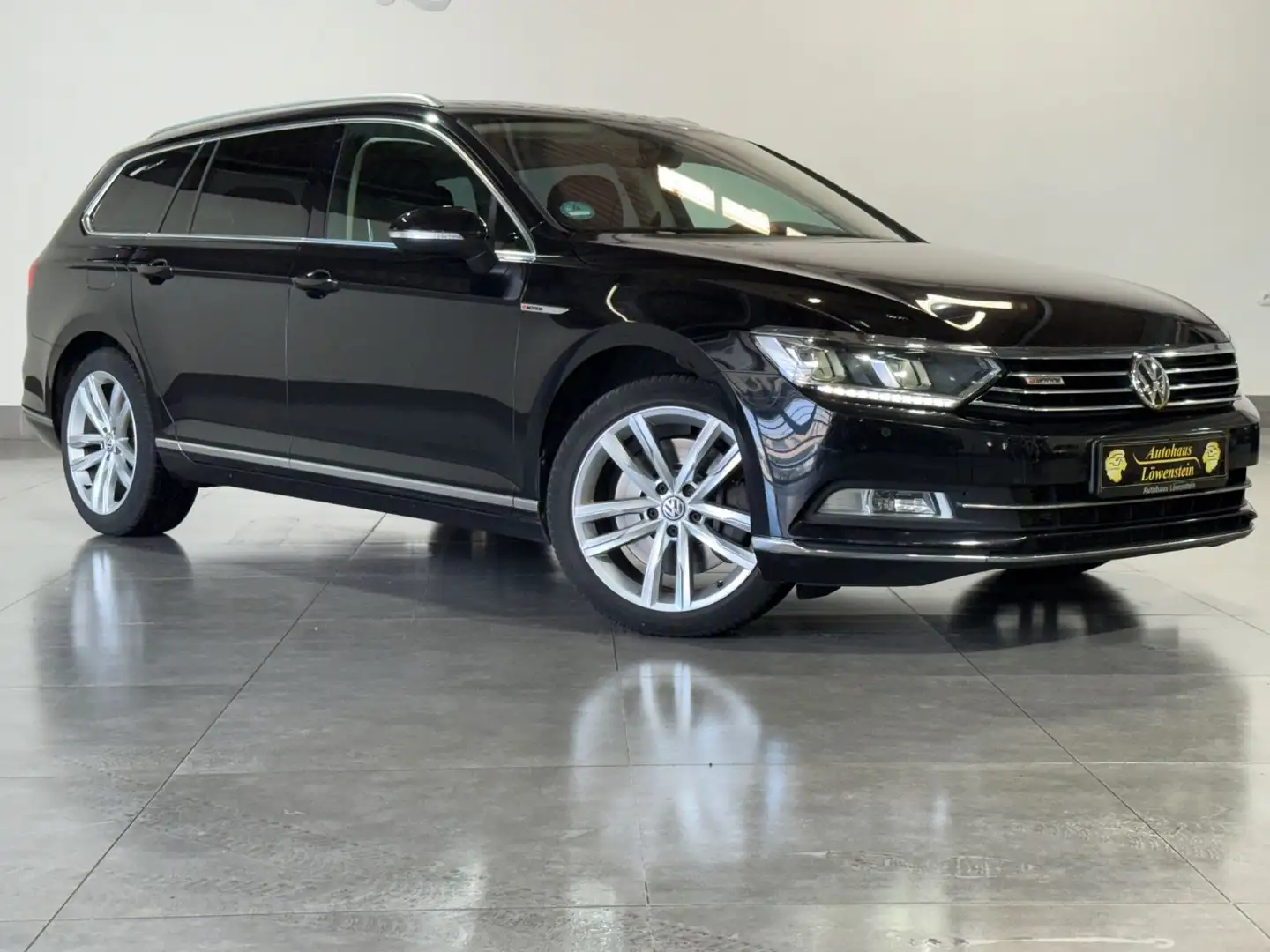 Volkswagen Passat Variant Passat Highline 4Motion*NAVI*RFK*SHZ*ACC*LANE Schwarz - 2