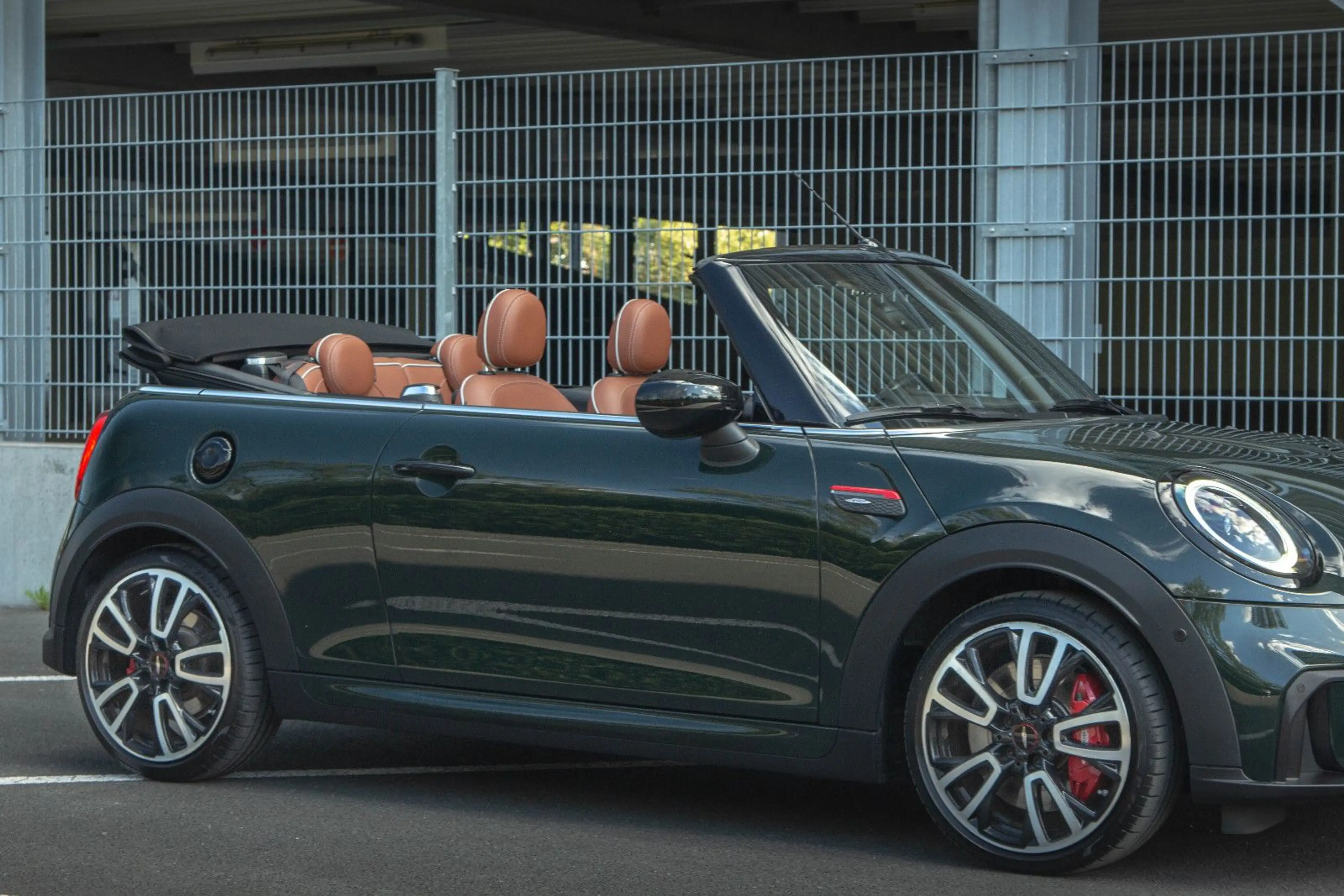 MINI John Cooper Works Cabrio JCW Cabrio*KAM*Chester Leder*Rebel Green*HUD* — photo 11
