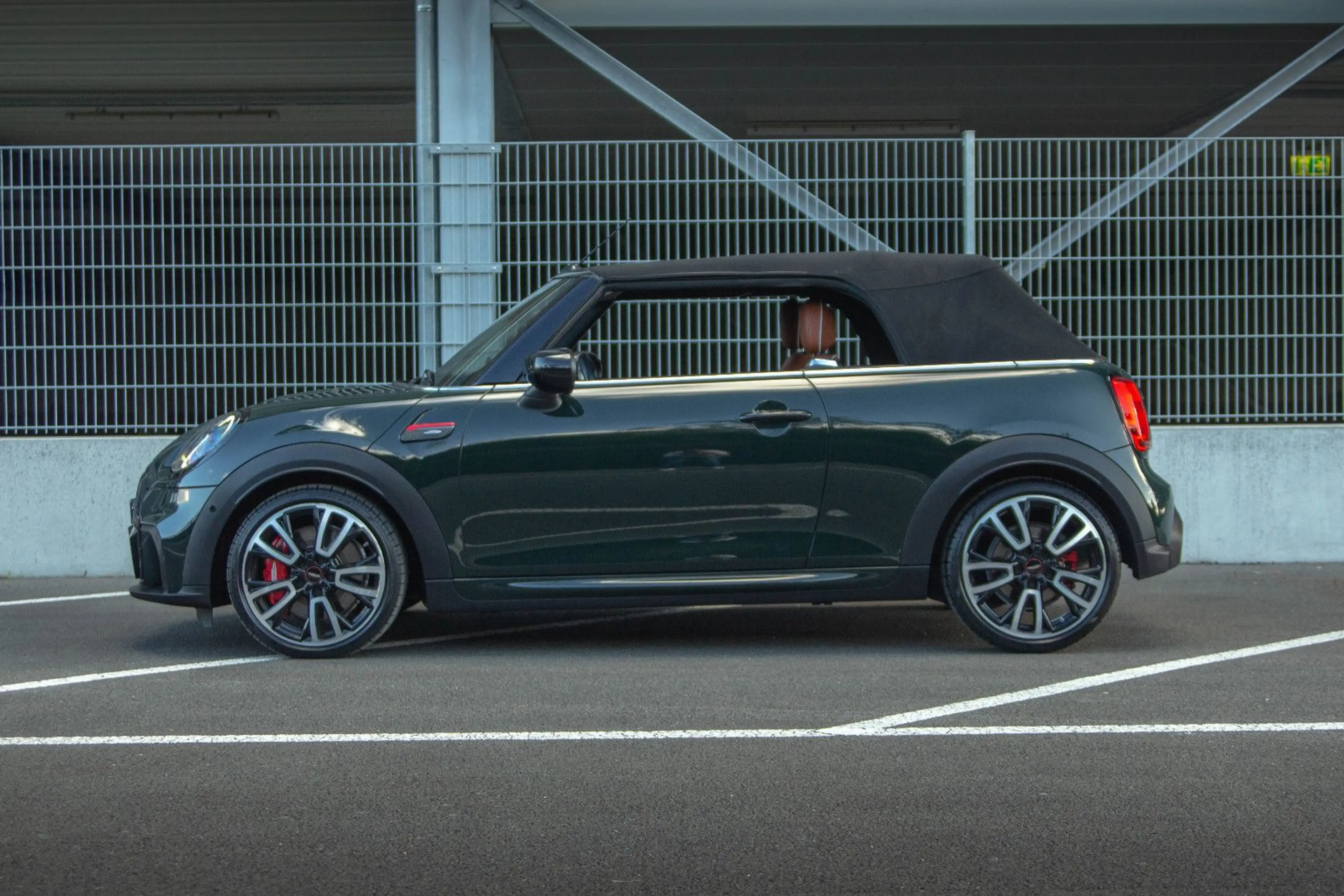 MINI John Cooper Works Cabrio JCW Cabrio*KAM*Chester Leder*Rebel Green*HUD* — photo 9
