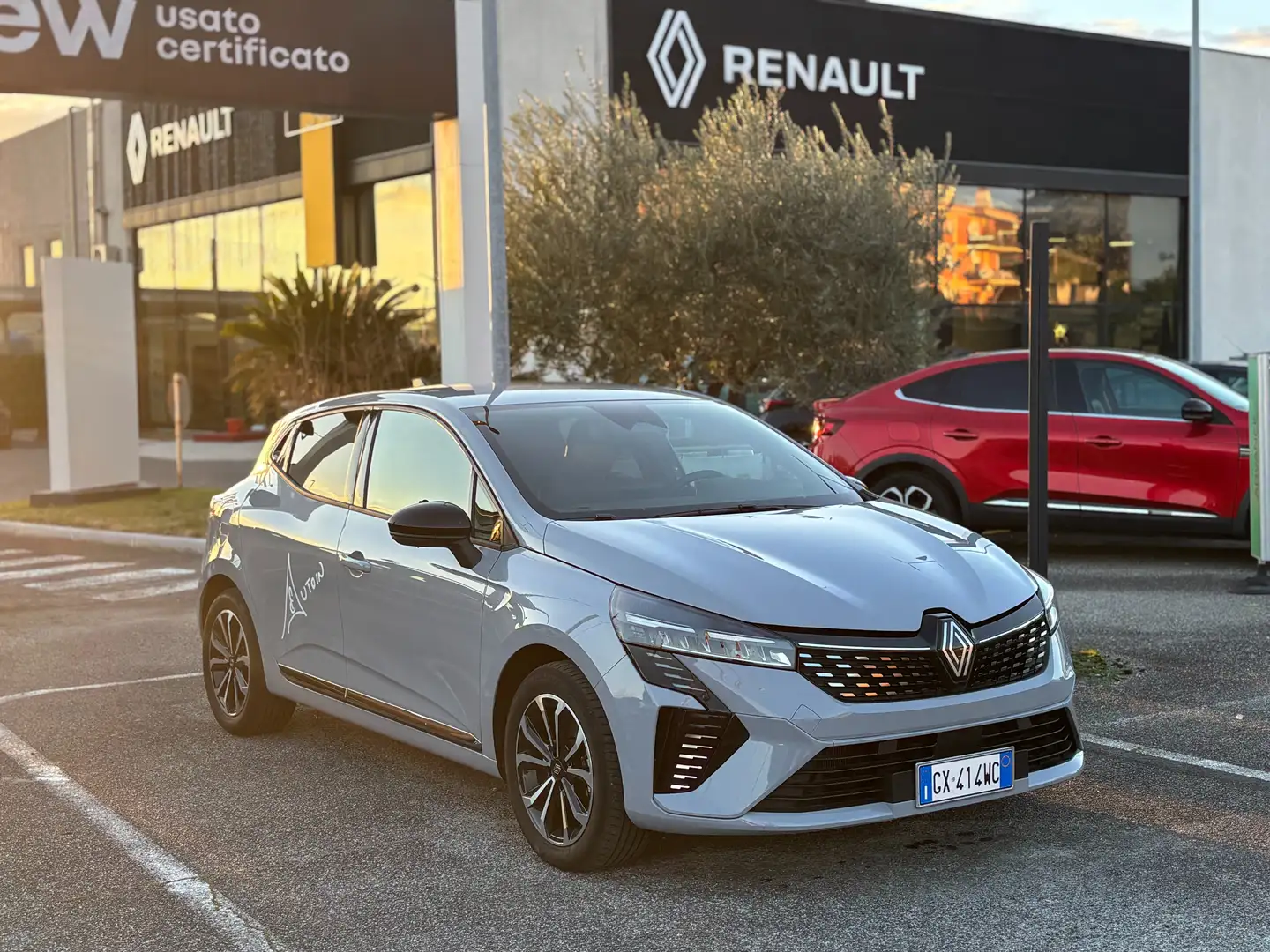 Renault Clio Clio V 2024 1.6 E-Tech full hybrid Techno 145cv Grau - 1