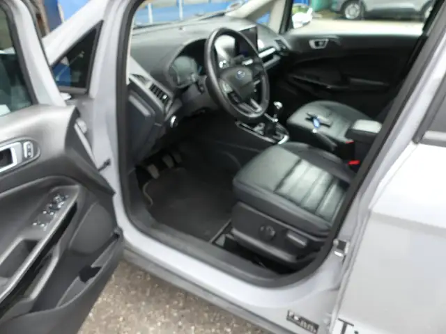 Ford Ecosport view 5