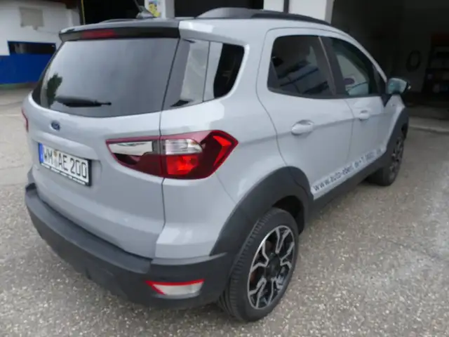 Ford Ecosport view 3