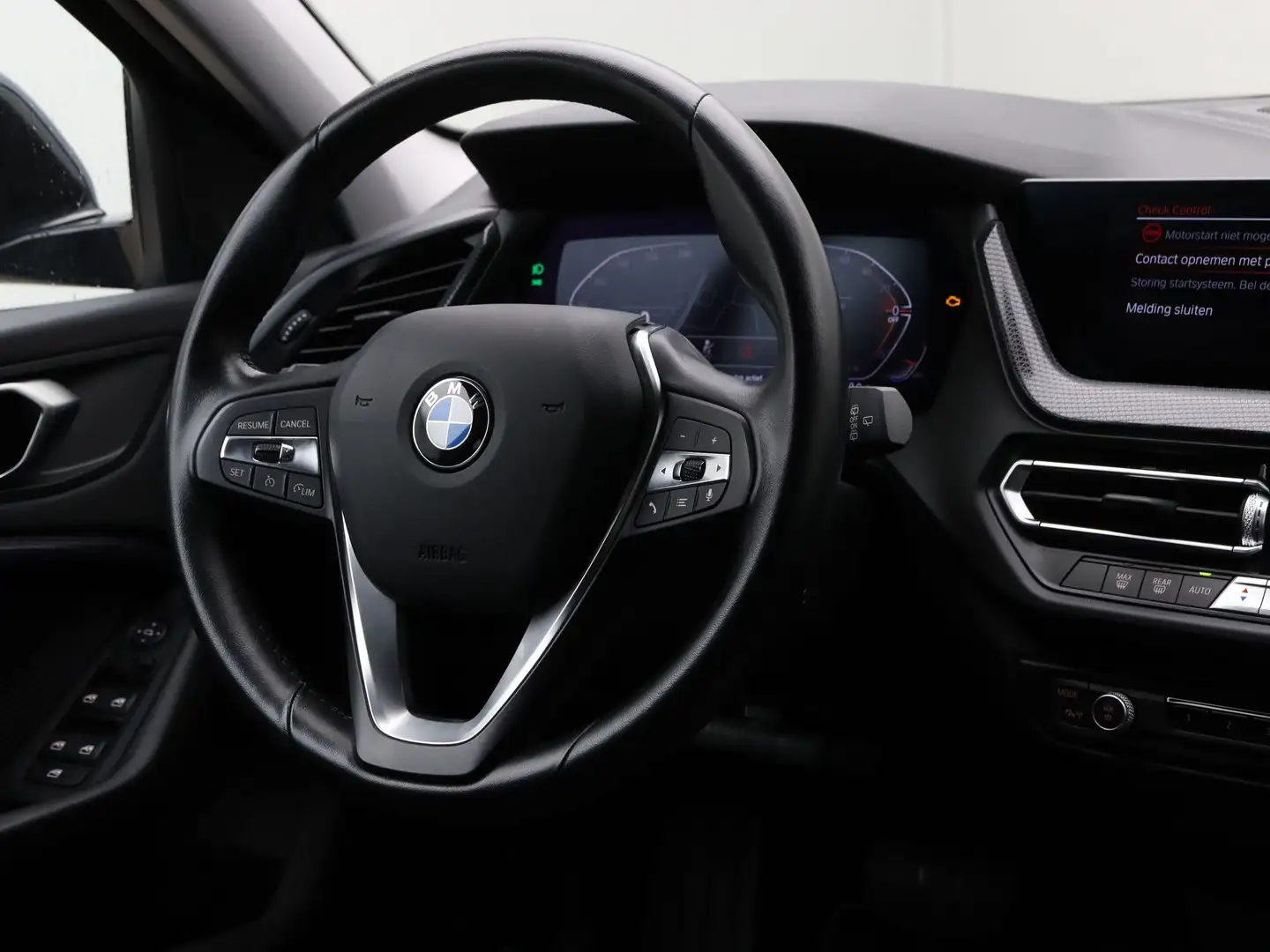 BMW 118 1 Serie 118i Exe Sportline Aut. Blauw - 2