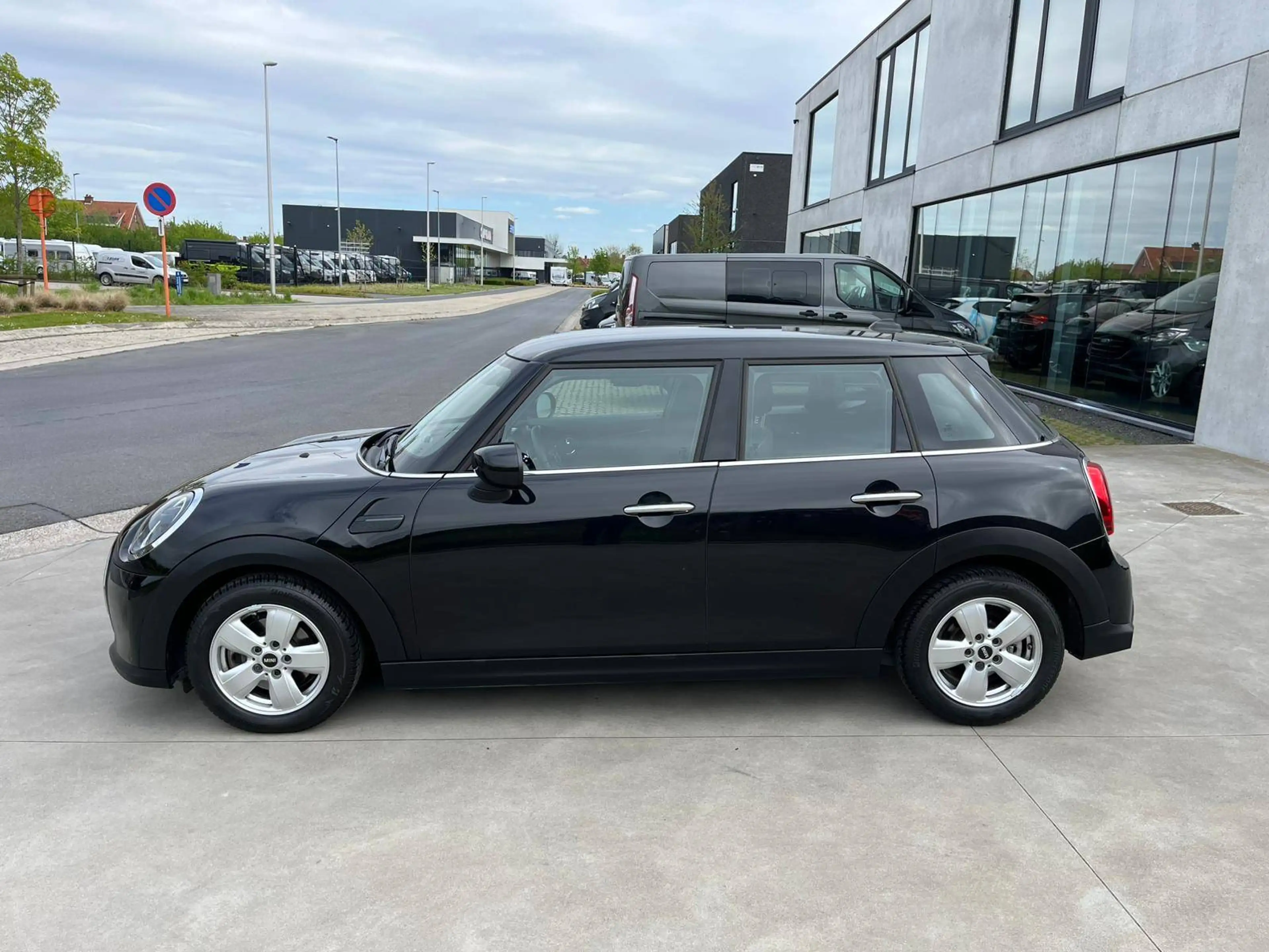 MINI One MINI One LCI 2022/Benzine/5d/LED/Carplay/Navi/Garantie — photo 4