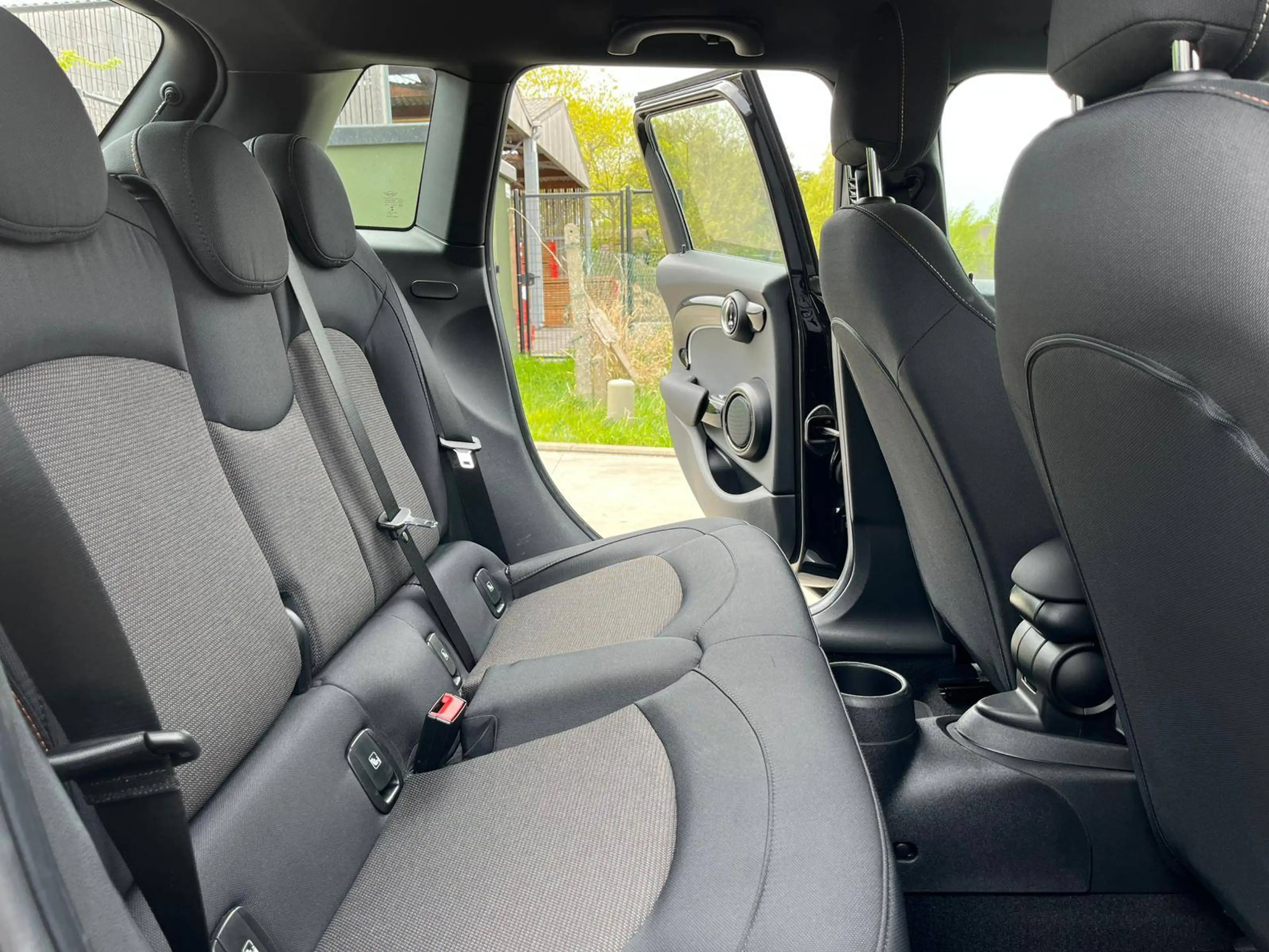 MINI One MINI One LCI 2022/Benzine/5d/LED/Carplay/Navi/Garantie — photo 13