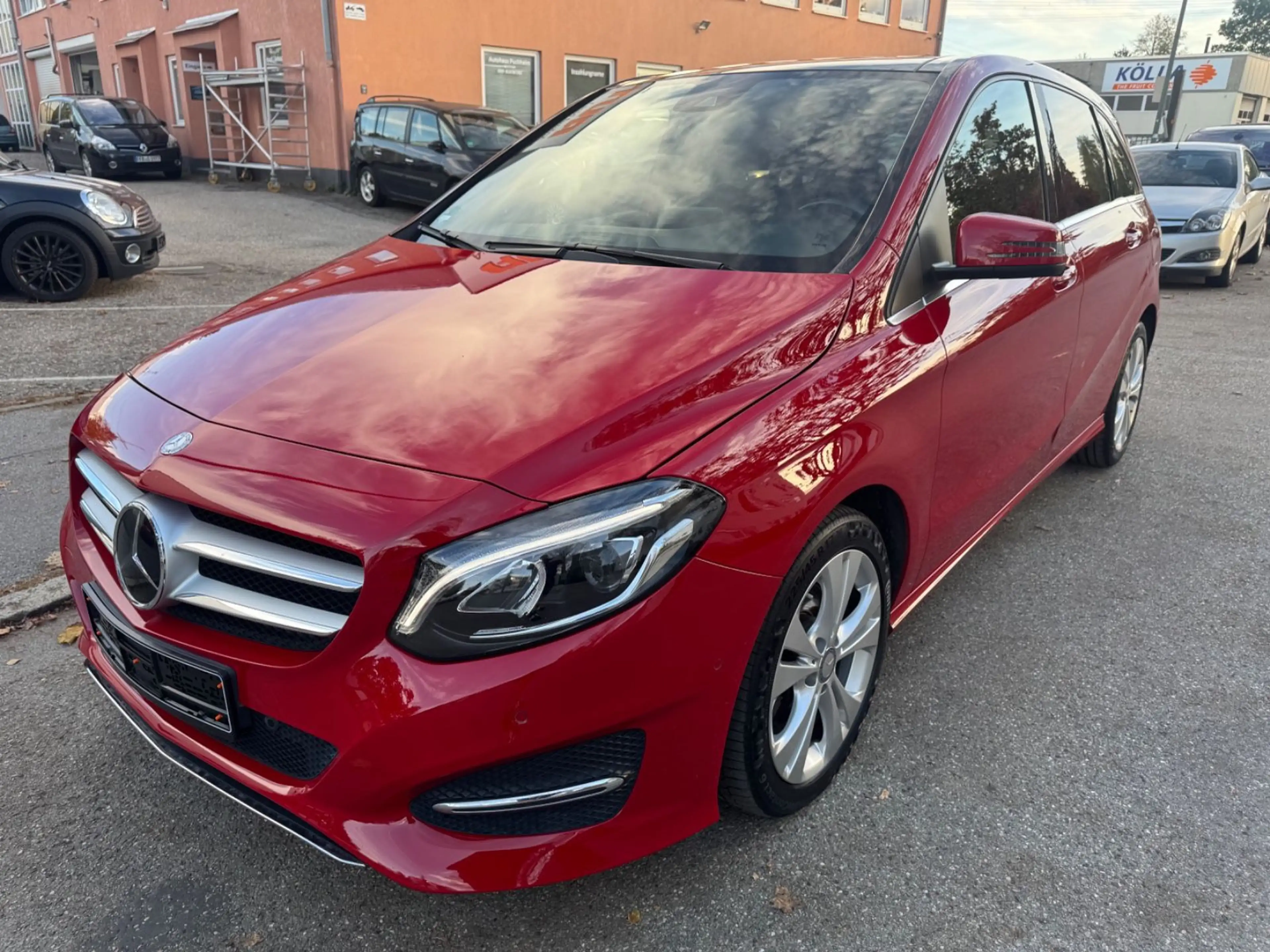 Mercedes-Benz B 200 CDI LED/STH/Navi/Leder/Kam/Pano/elek.Sitze — photo 3