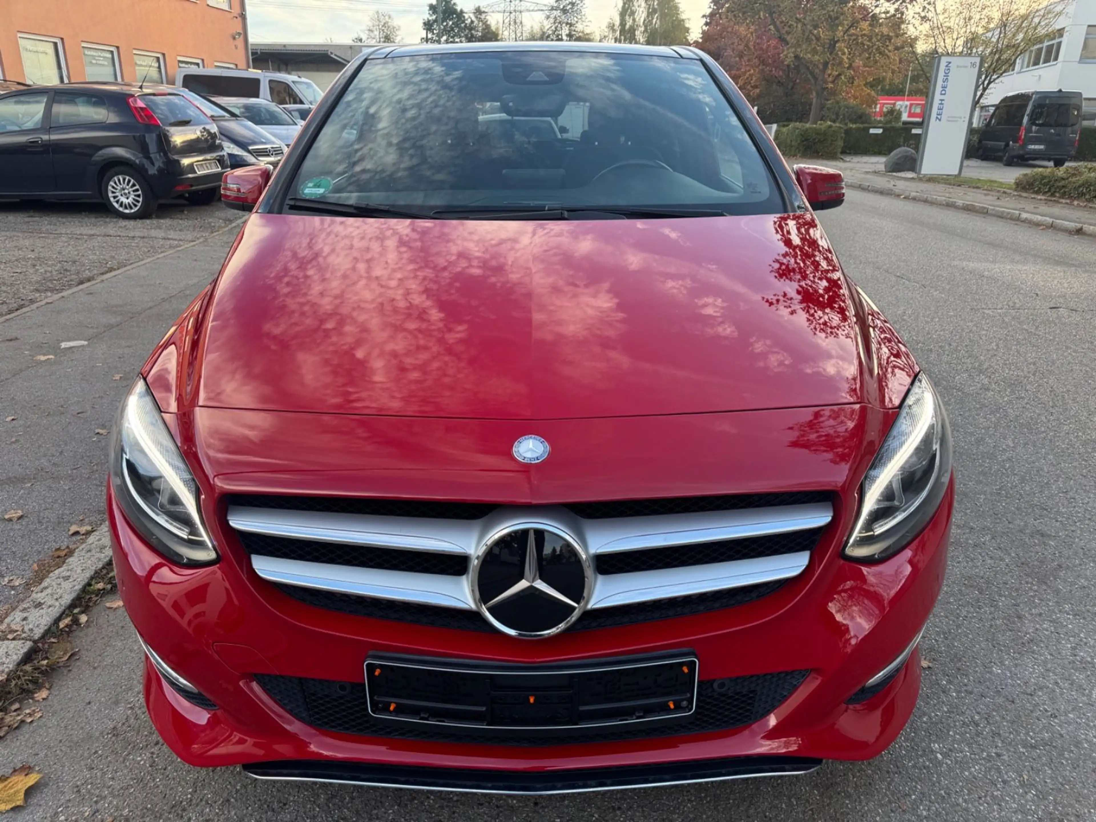 Mercedes-Benz B 200 CDI LED/STH/Navi/Leder/Kam/Pano/elek.Sitze — photo 9