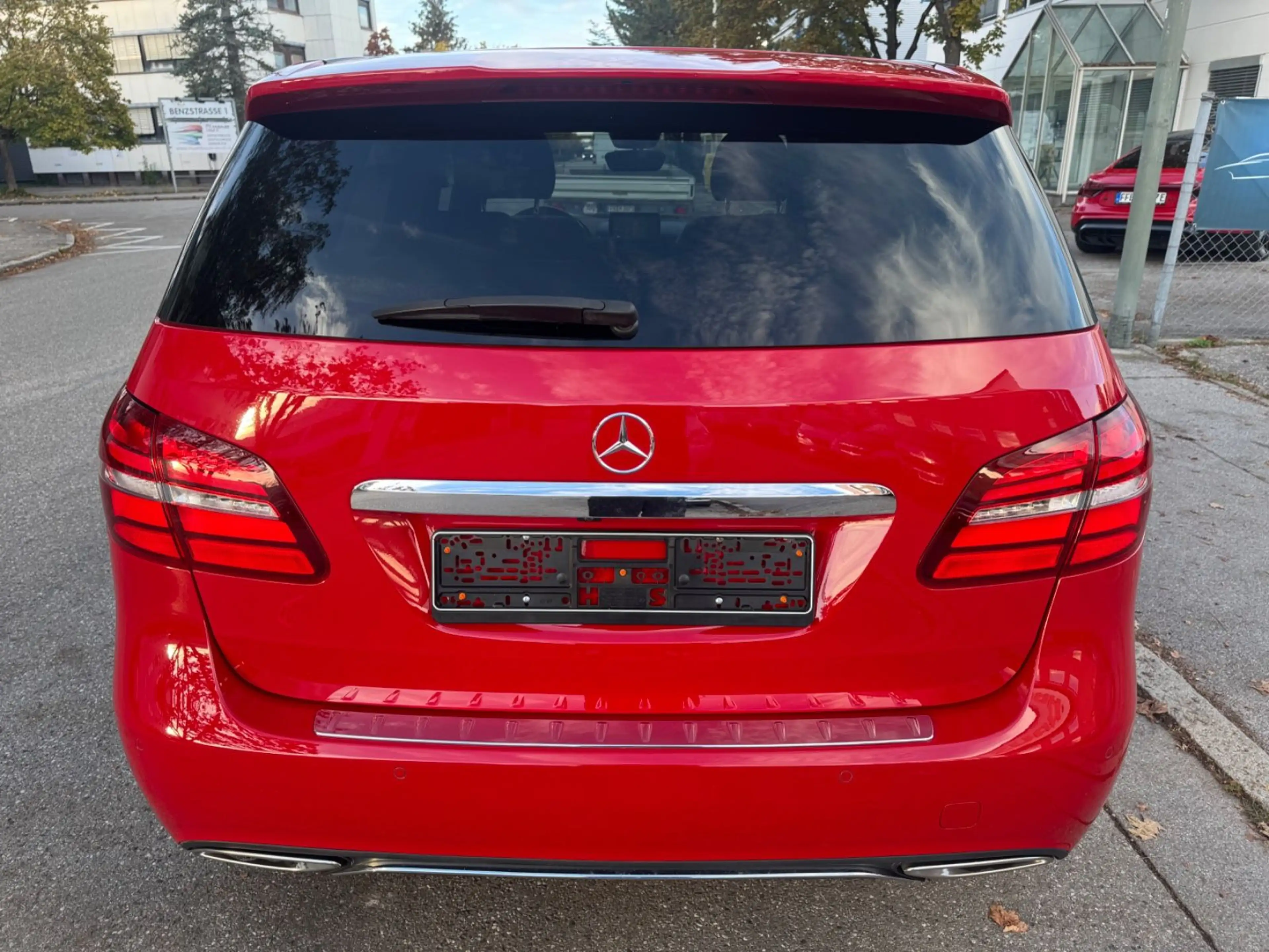 Mercedes-Benz B 200 CDI LED/STH/Navi/Leder/Kam/Pano/elek.Sitze — photo 11
