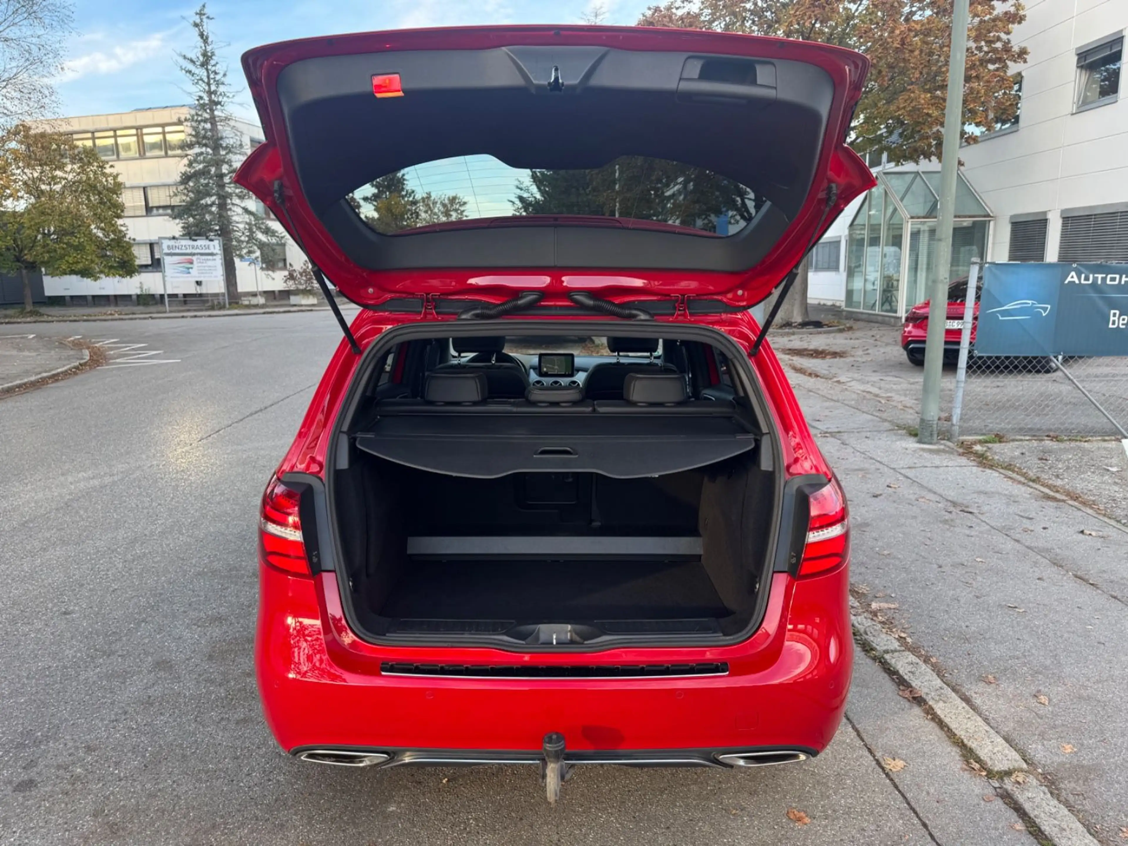 Mercedes-Benz B 200 CDI LED/STH/Navi/Leder/Kam/Pano/elek.Sitze — photo 13