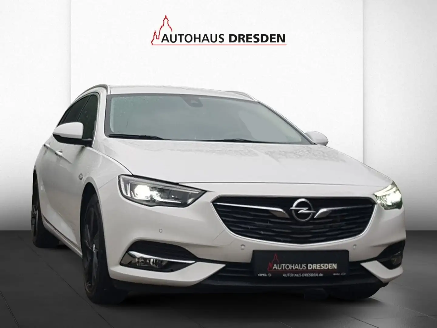 Opel Insignia B Sports Tourer 2.0   ALLRAD, NAVI Weiß - 2