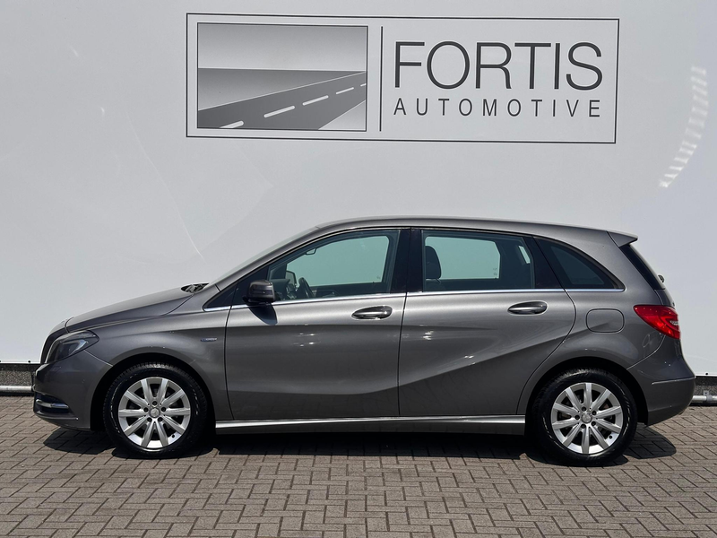 Mercedes-Benz B 180 Ambition AIRCO | NAVI | VELGEN — photo 7