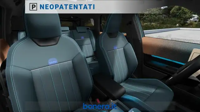 MINI Countryman view 4