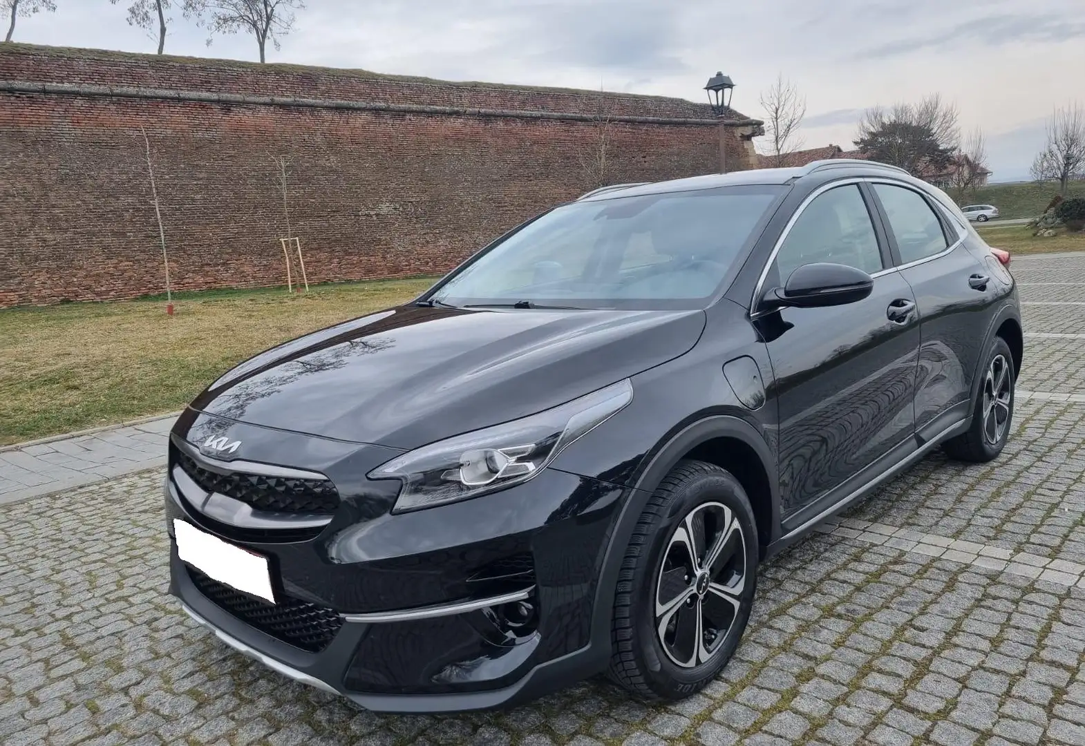 Kia XCeed 1.6 GDI DCT6 OPF Plug-in-Hybrid VISION Schwarz - 1