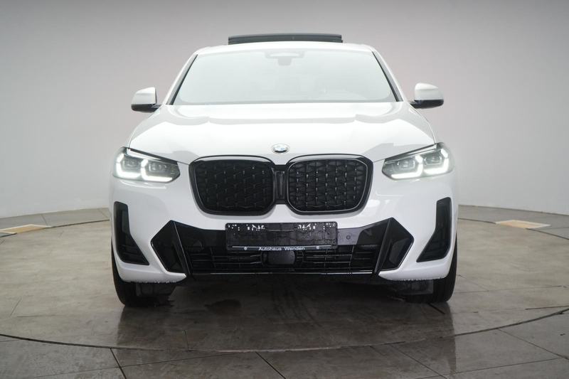 BMW X4 xDrive30d — photo 2