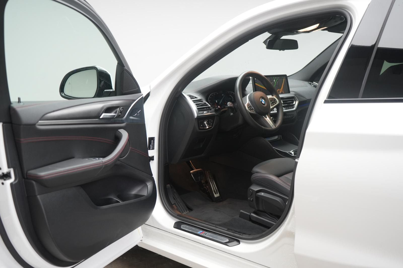 BMW X4 xDrive30d — photo 11